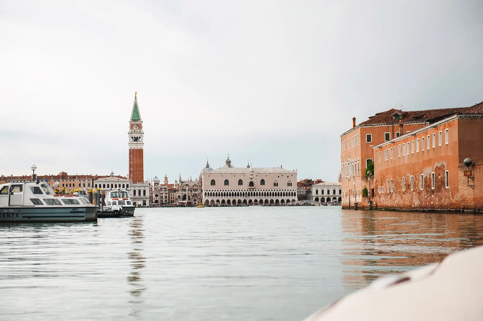 Serena Marin - Southern Lagoon minor island boat tour Experiences | Hotel Flora Venice